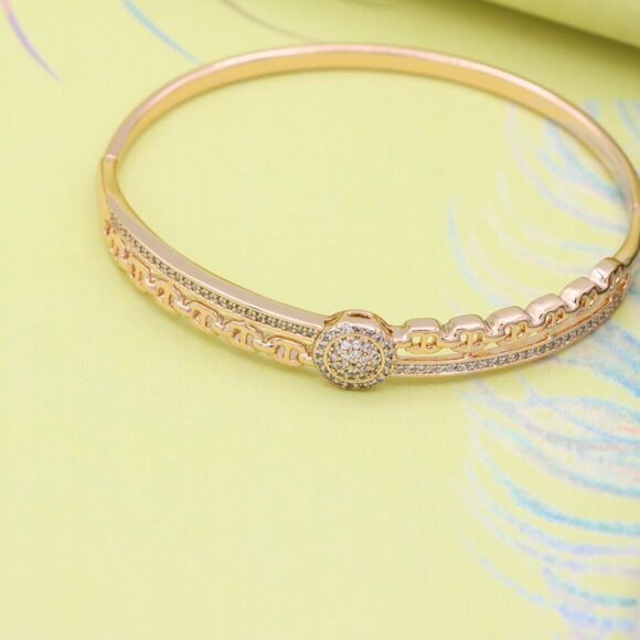 Rose Gold Bangle with Chain-Inspired Band and Round Stone Center, XPBL0560 - Picture 5 of 12